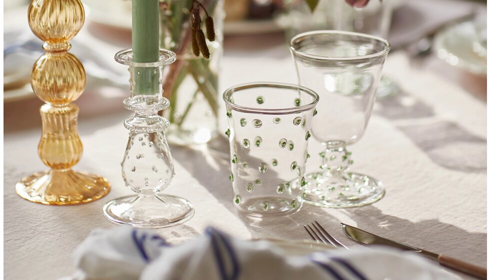The Wedding Present Company | Issy Granger glassware on a pastel-coloured tablescape