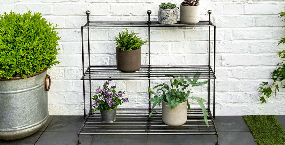 Garden shelf for pots.