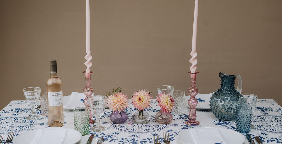A colourful look from our second colourful look with colouful glassware and a printed tablecloth.